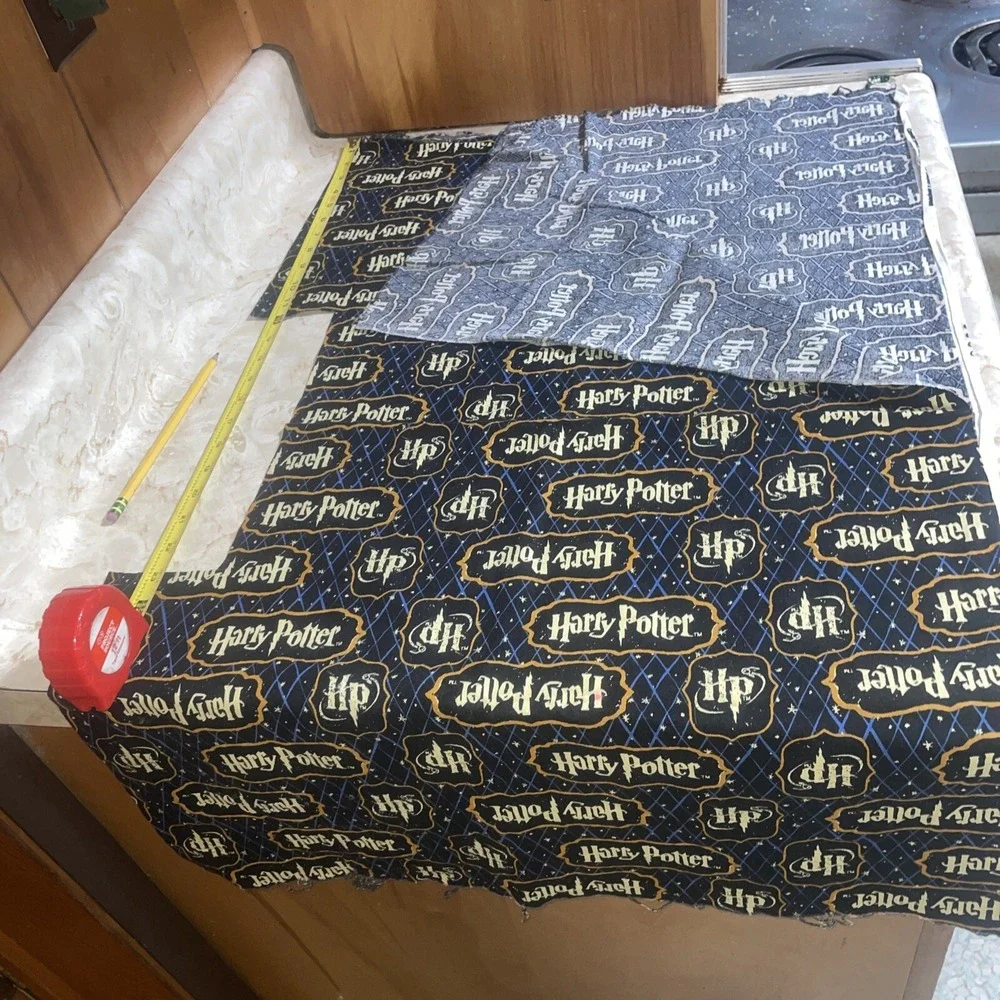 Harry Potter HP Logo 100% Cotton‎ Fabric 42